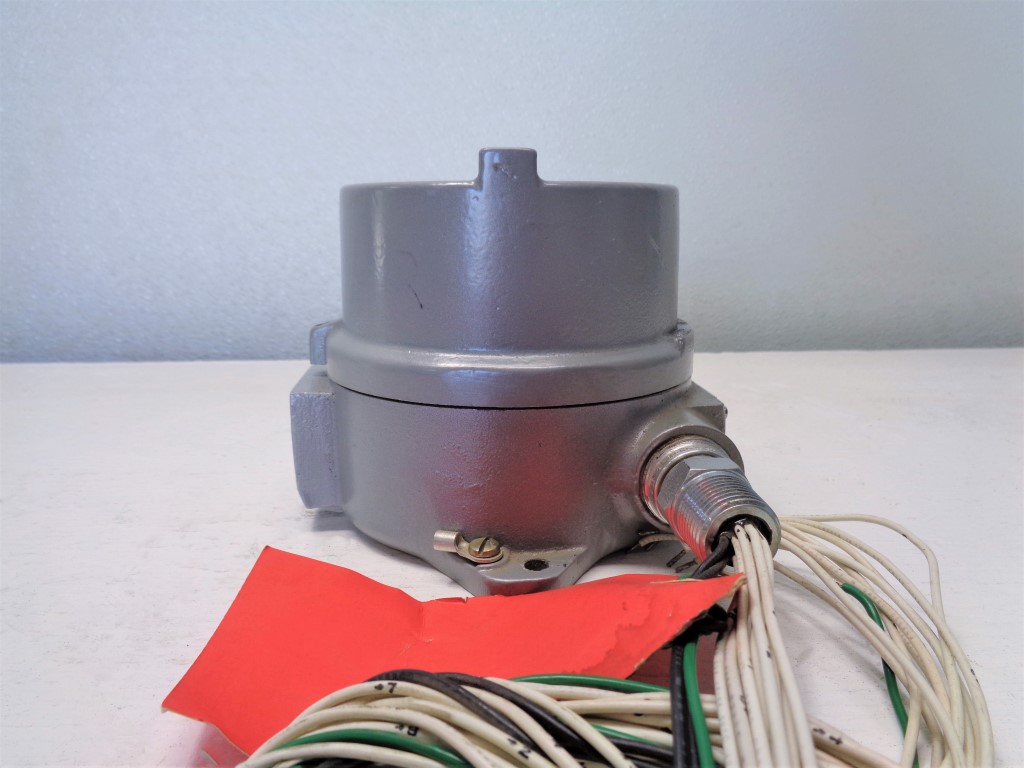 Metrix Vibration Switch 5512-301 in a Hubbell Killark Enclosure HKB-GLC